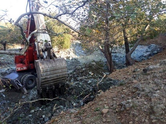 Συνεχίζεται ο καθαρισμός ρεμάτων στη Σαμοθράκη