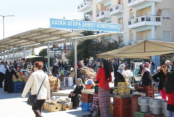 Φουντώνει το παραεμπόριο στις λαϊκές αγορές Κομοτηνής και Σαπών