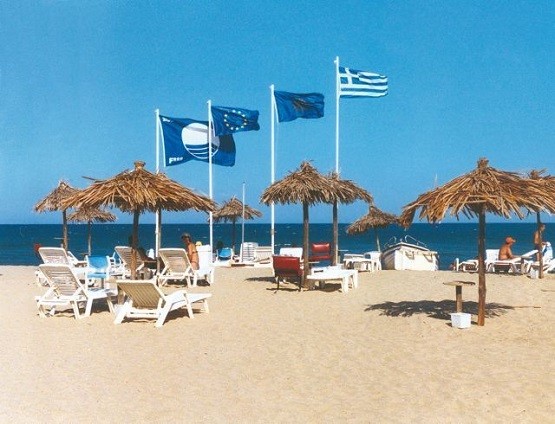 Δείτε ποιες είναι οι 17 παραλίες που έχασαν την «Γαλάζια Σημαία»