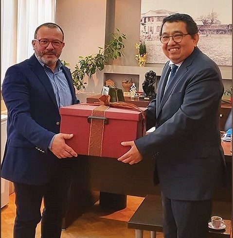 Η Ινδονησία θέλει να πουλήσει καφέ στην Κομοτηνή! Η Ινδονησία θέλει να πουλήσει καφέ στην Κομοτηνή!