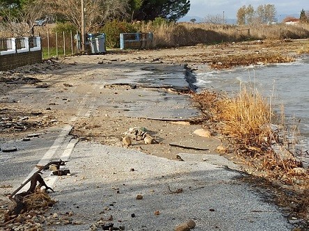 Ζημιές και στην παραθαλάσσια ζώνη του Ν. Ξάνθης Ζημιές και στην παραθαλάσσια ζώνη του Ν. Ξάνθης