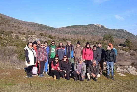 Περιηγήθηκαν σε έναν ακόμα άγνωστο μεγαλιθικό γεώτοπο της Θράκης Περιηγήθηκαν σε έναν ακόμα άγνωστο μεγαλιθικό γεώτοπο της Θράκης